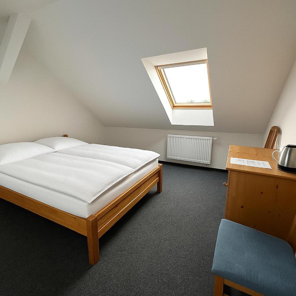 Hotel Joker Obrnice Bagian luar foto